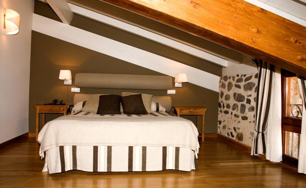 Hostal Casa Masip Ezcaray Exteriör bild