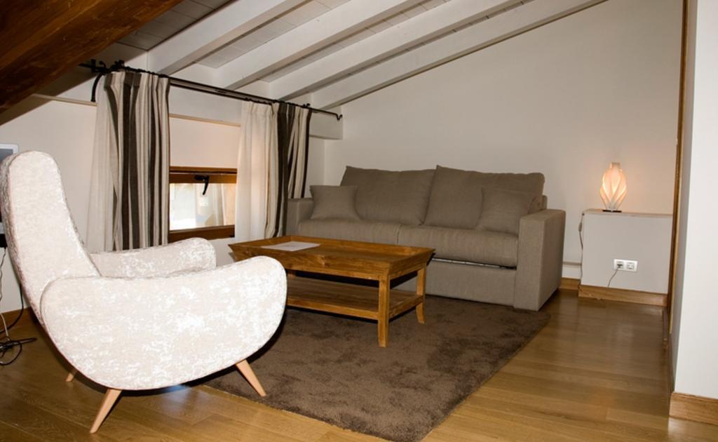 Hostal Casa Masip Ezcaray Exteriör bild